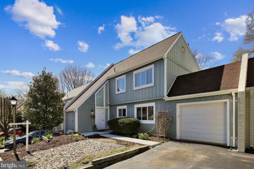 1470 Roundleaf Ct, Herndon, VA 20190-4054