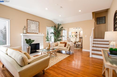3572 66th Ave, Oakland, CA 94605-2118