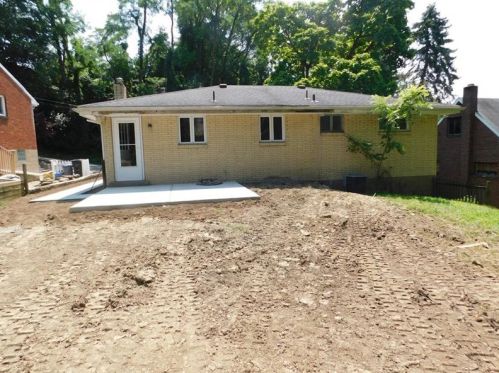 3389 Rosewood Dr, Pittsburgh, PA 15234-2546