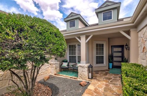 218 Goose Island Dr, Georgetown TX  78633-5304 exterior