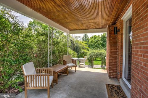 108 Roseville Rd, Lancaster, PA 17601-3930