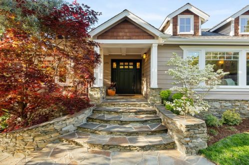 279 Lakeview Way, Redwood City, CA 94062-3945