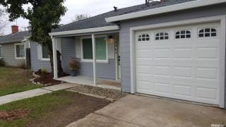 4961 71st St, Sacramento, CA 95820-6017