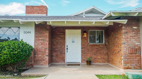 5044 21st Way, Phoenix, AZ 85040-2527