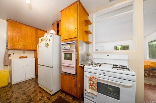 7771 Wells Ave, Riverside CA  92503-2568 exterior