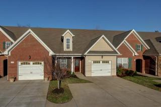 217 Hillcrest Dr, Clarksville, TN 37043-5093