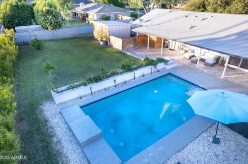 7814 11th Ave, Phoenix AZ  85021-7113 exterior