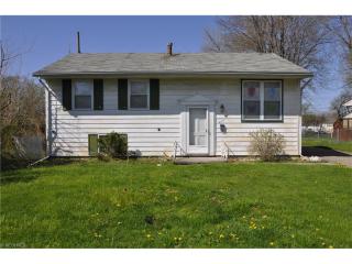 2117 Larkmoor St, Lorain, OH 44052-3123