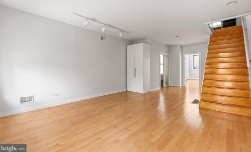 2417 Grays Ferry Ave, Philadelphia PA  19146-2450 exterior