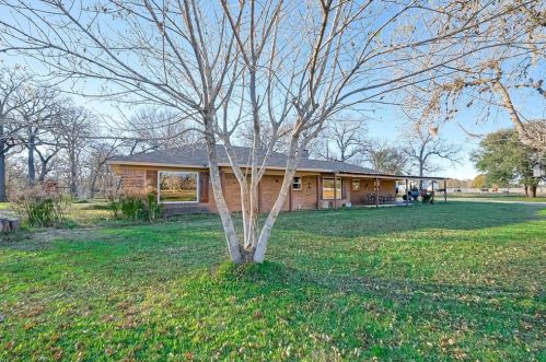 1011 Bowler Rd, Waller, TX 77484-9641