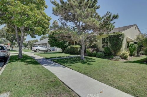 5862 Scrivener St, Long Beach, CA 90808-3747