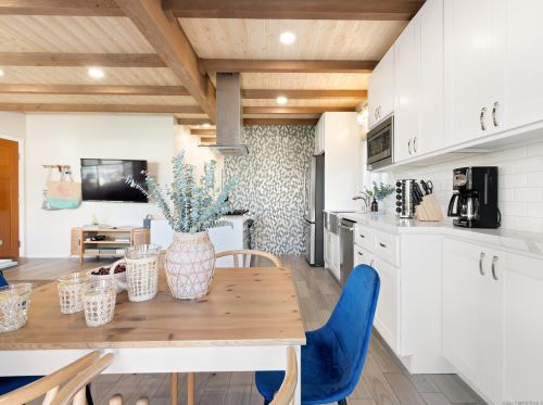 824 Anacapa Ct, San Diego CA  92109-8203 exterior