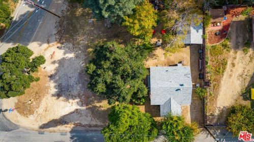39144 Calle Del Sur, Santa Clarita CA  91390-1006 exterior