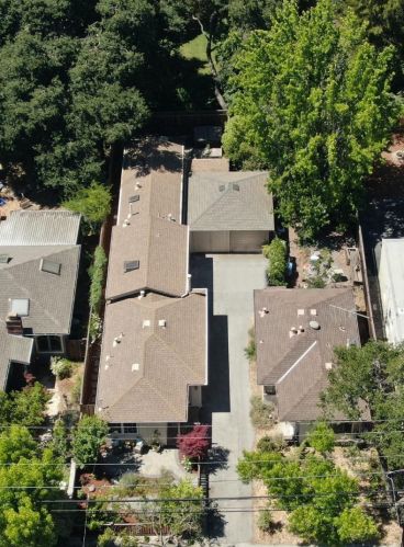 2110 Hanover St, Palo Alto CA  94306-1244 exterior