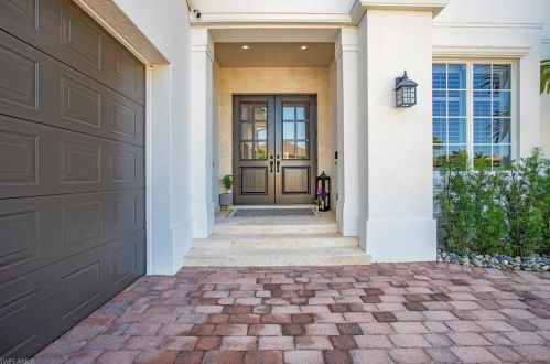 6869 Il Regalo Cir, Naples FL  34109-6818 exterior