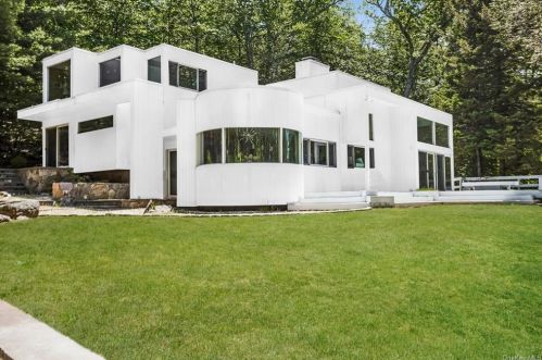 24 Upper Shad Rd, Scotts Corners, NY 10576-2106