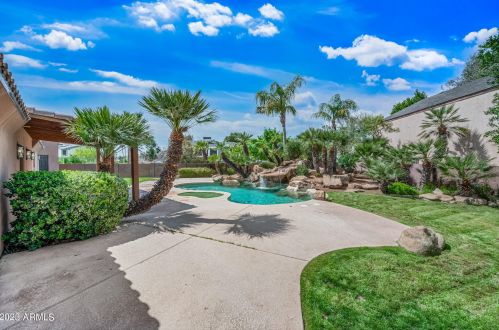 4530 Everett Dr, Phoenix AZ  85032-4858 exterior