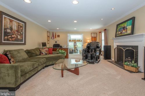 614 Westwind Dr, Berwyn PA  19312-1144 exterior