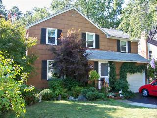 83 Tamarack Dr, Rochester, NY 14622-1228