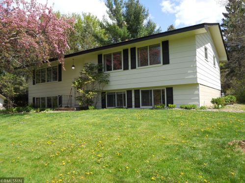 2975 Oakgreen Ave, Stillwater, MN 55082-1511