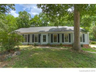 2512 Turnberry Ln, Charlotte, NC 28210-7618