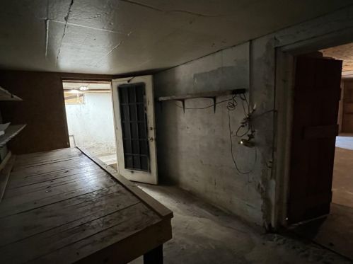 14 Vivian Dr, Florence KY  41042-9742 exterior