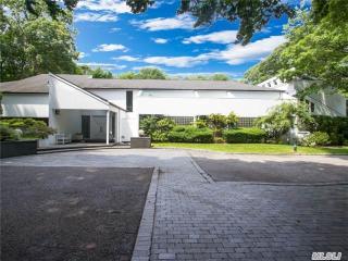 3 Skyview Ct, Syosset, NY 11791-1116