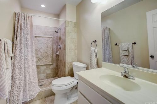 1016 Pennsylvania Ave, Redlands CA  92374-2623 exterior