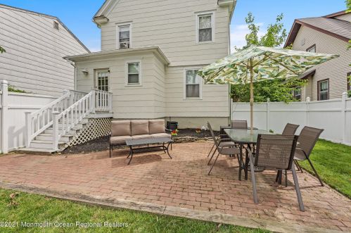 266 Spring St, Tinton Falls NJ  07701-2231 exterior