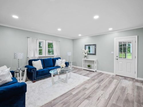 91 Windsor Park Dr, Coventry RI  02816-5353 exterior