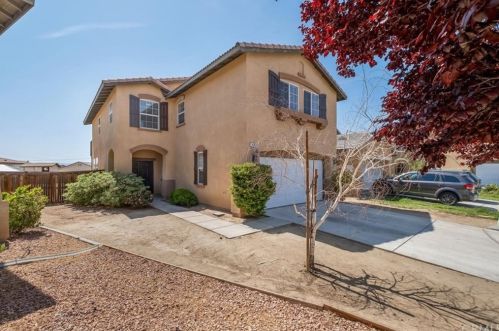 14353 Castle Peaks St, Victorville, CA 92394-7585