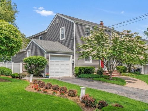 216 Manchester Rd, River Edge, NJ 07661-1223