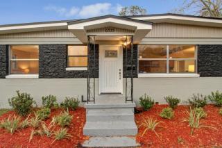 6535 Lou Dr, Jacksonville, FL 32216-4459