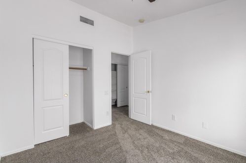 6258 Blackhawk Dr, Glendale AZ 85308-6671 exterior