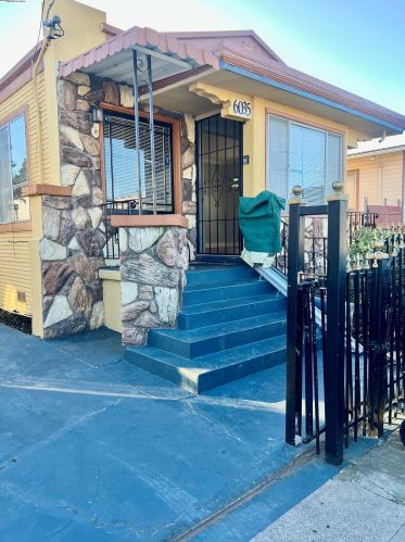 6035 Holway St, Oakland CA  94621-4137 exterior