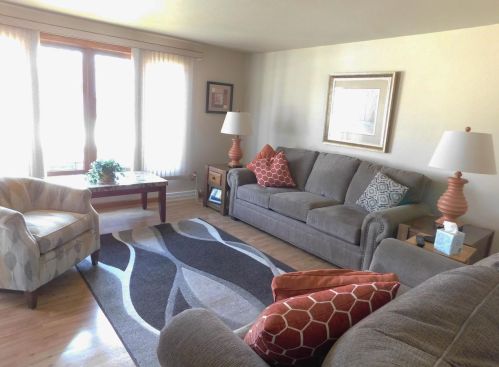 2230 Hilltop Dr, Green Bay, WI 54313-5383