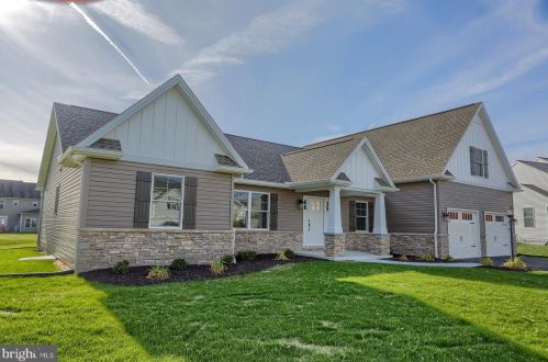 25 Bayberry Rd, Carlisle, PA 17013-8416
