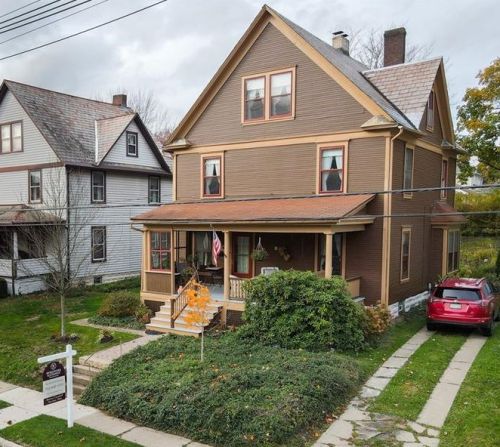 336 Waugh Ave, New Wilmington, PA 16142-1411