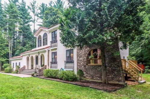 7 Hidden Brook Dr, Brookfield Center, CT 06804-1343