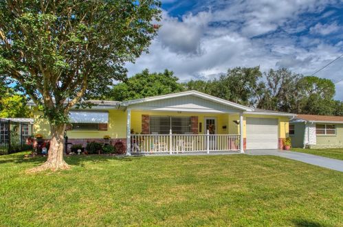 4321 Shoreline Dr, New Port Richey, FL 34652-5429