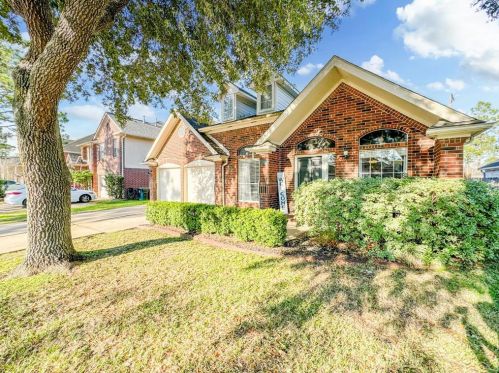 1207 Woodchase Dr, Pearland, TX 77581-6734