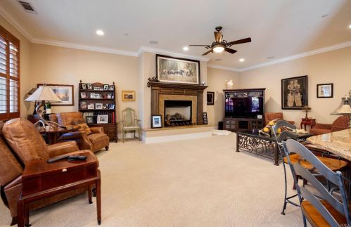 6070 Vine St, Vacaville CA  95688-8724 exterior