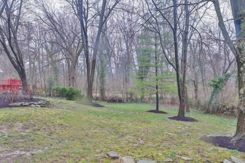 502 Compton Rd, Cincinnati OH 45215-4157 exterior