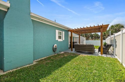 812 Central Ave, Flagler Beach FL  32136-3337 exterior