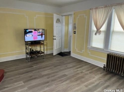 20008 115th Ave, Jamaica, NY 11412-2802