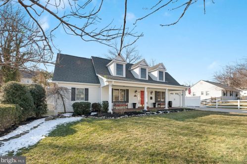 1802 Pimmit Dr, Falls Church VA  22043-1113 exterior