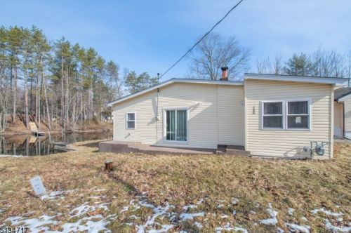 100 Tintle Ave, West Milford Lakes NJ  07480-4715 exterior