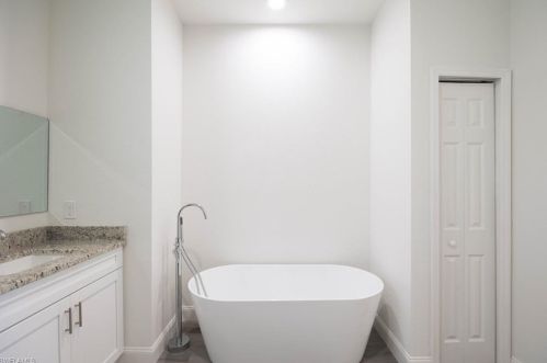 448 Rayneta St, Lehigh Acres FL 33974-0491 exterior