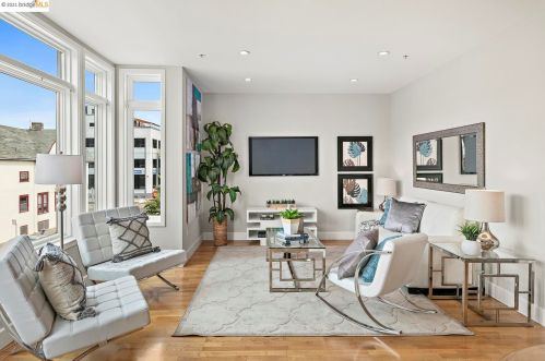 275 9th St, Oakland, CA 94607-4405