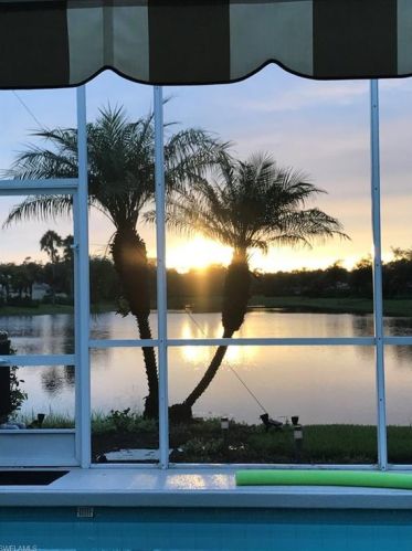 5495 Freeport Ln, Naples, FL 34119-9517